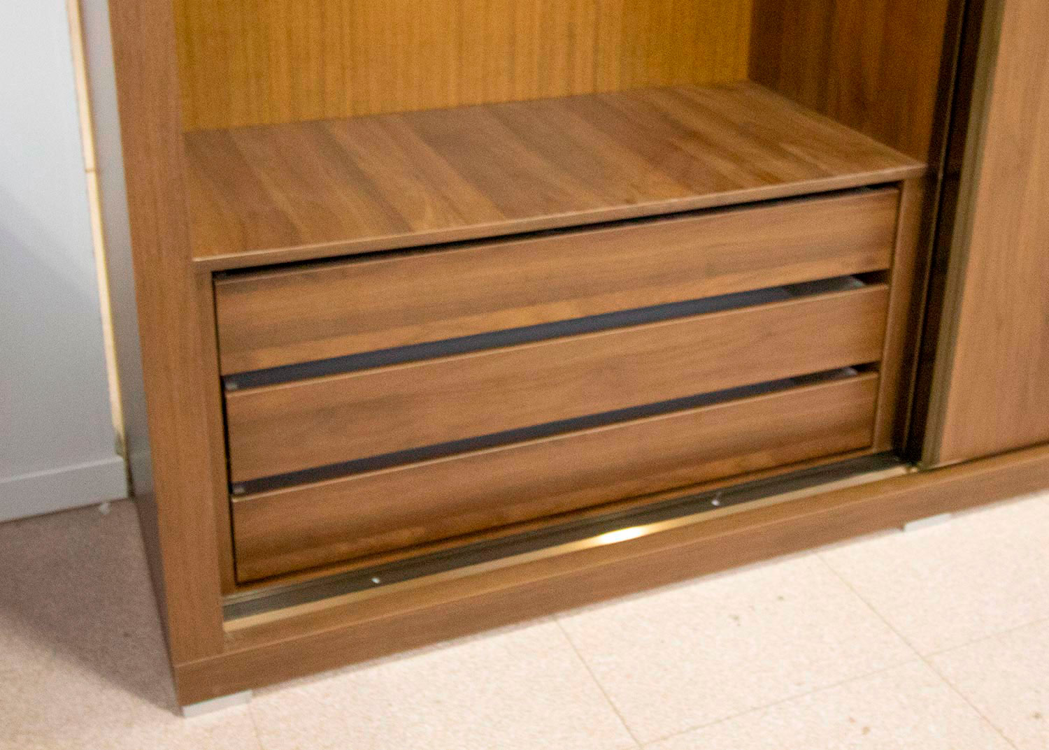 Cajonera 3 cajones Nogal Memphis Rapimueble